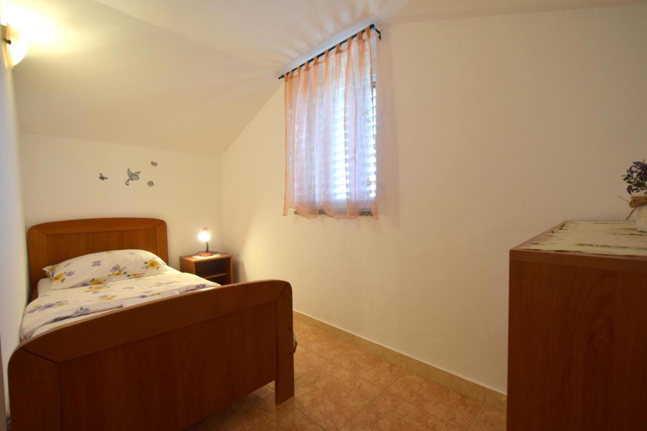 Apartments Rose Čižići Bagian luar foto