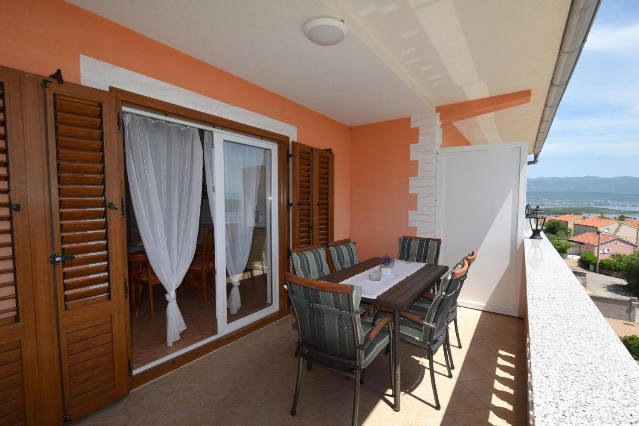 Apartments Rose Čižići Bagian luar foto