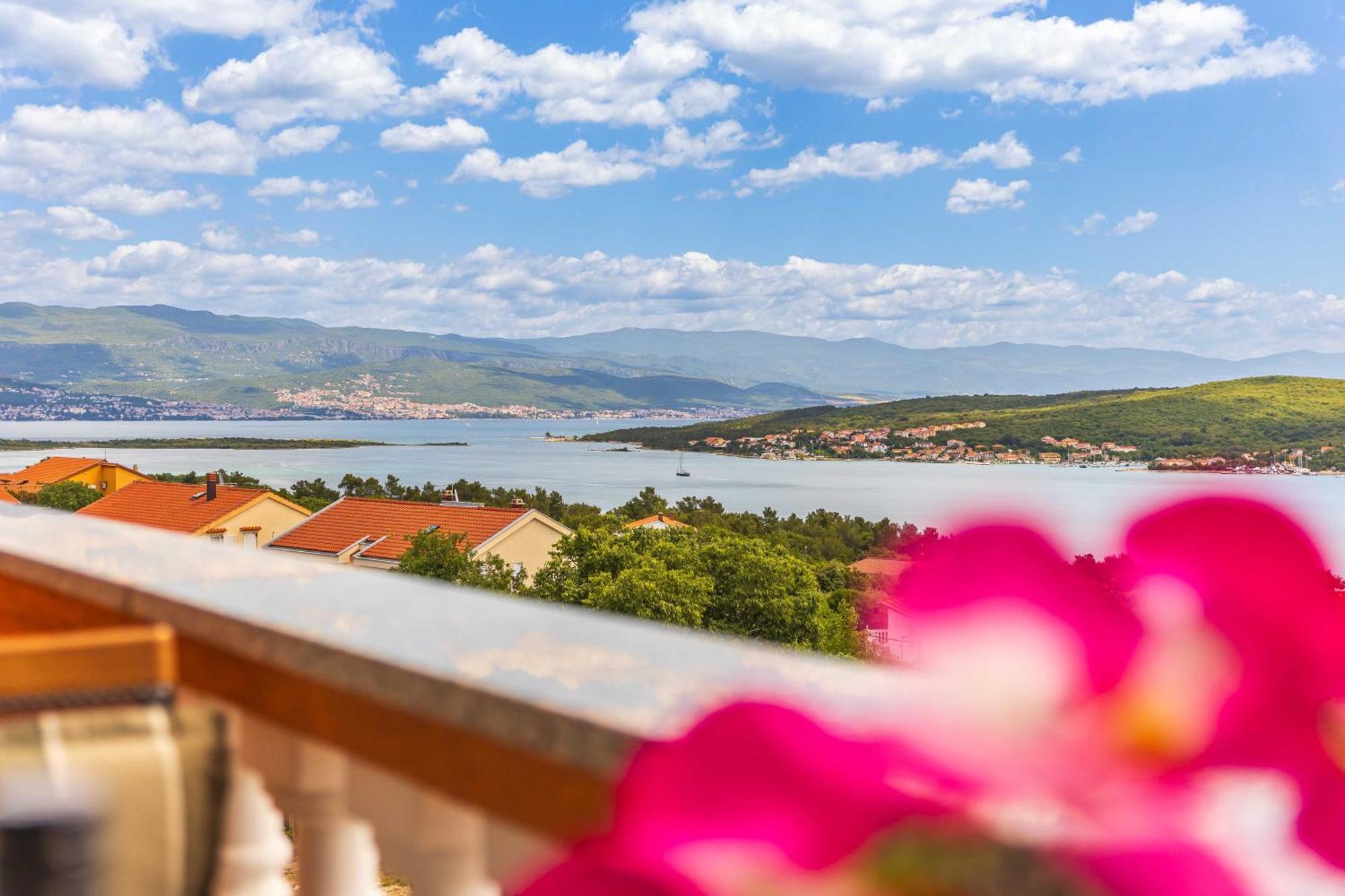 Apartments Rose Čižići Bagian luar foto