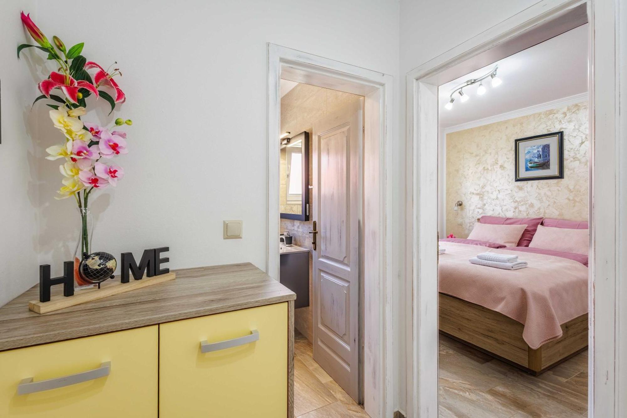 Apartments Rose Čižići Bagian luar foto