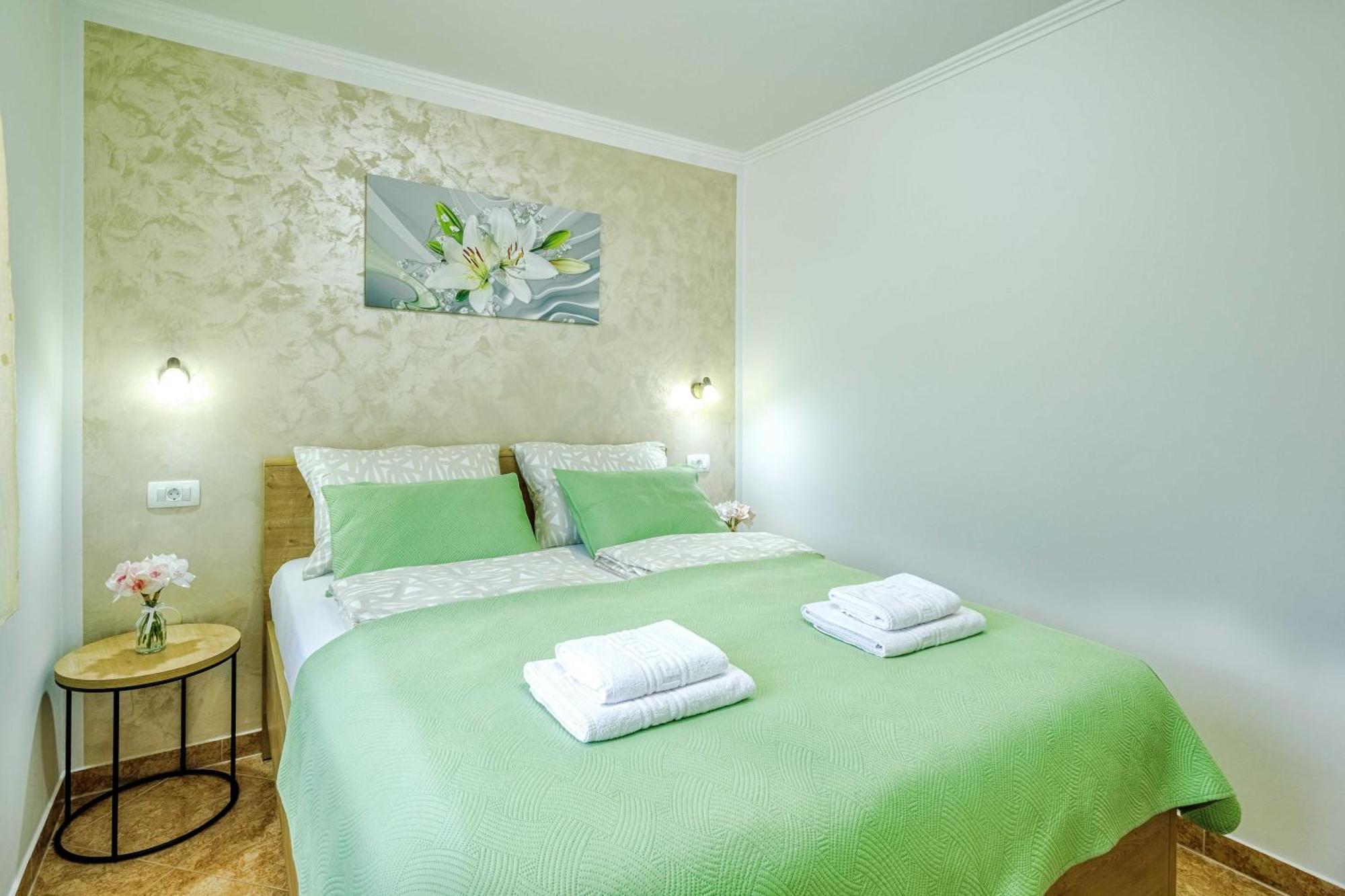 Apartments Rose Čižići Bagian luar foto