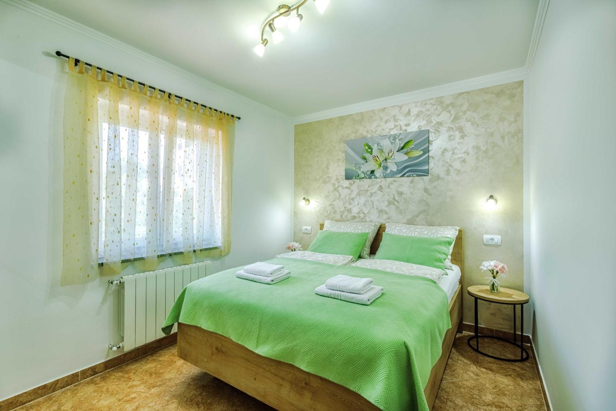 Apartments Rose Čižići Bagian luar foto